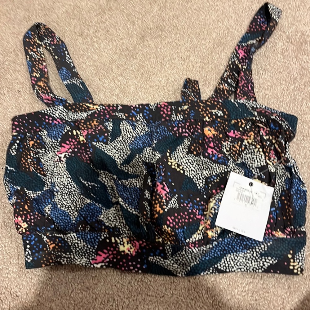 NWT O’Neill puff crop top
